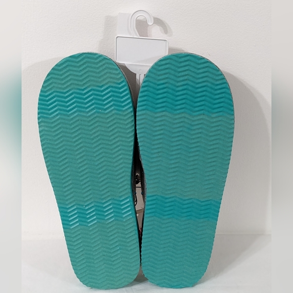 Justice Girls Cozy Gray Rhinestones Scuff Slip On Slippers, Size 6, New With Tag - Picture 3 of 4